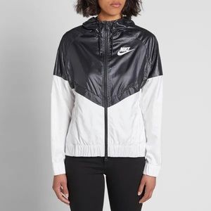 Nike Windrunner Hoody Women’s Large